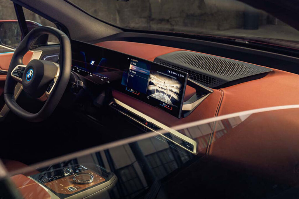 Foto © Bowers & Wilkins - Bowers & Wilkins Diamond Surround Sound System im BMW iX