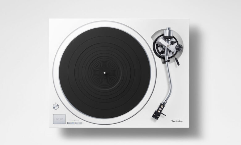 Foto © Technics | Technics SL-1500C-W Direct Drive Turntable