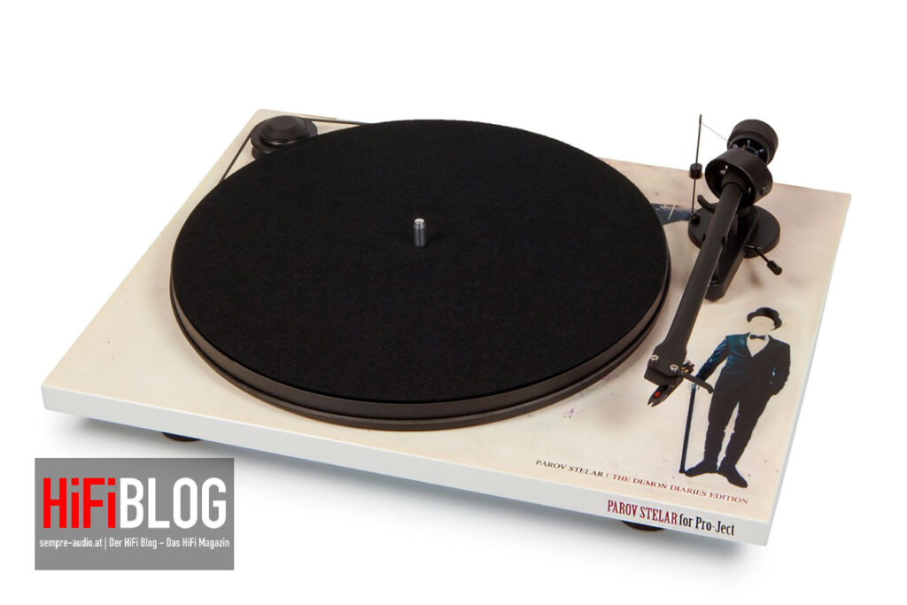 Foto © Pro-Ject Audio Systems | Pro-Ject Essential II Demon by Parov Stelar