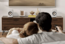 KEF LSX II Amber Haze und KEF LSX II Cotton White 22 Foto © KEF | KEF LSX II Amber Haze und KEF LSX II Cotton White