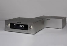 Foto © Audio Research Corporation | Audio Research LS-2 Preamplifier